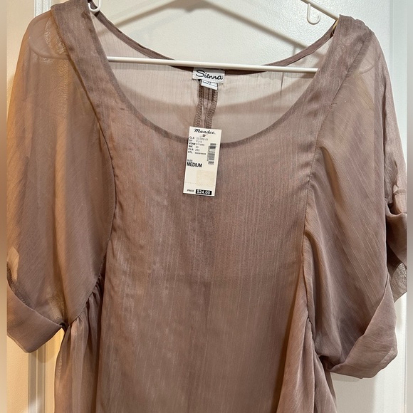 BRAND NEW women’s sheer top size Medium - Picture 2 of 4